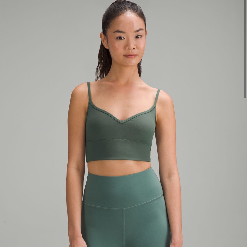NWT Lululemon Align Sweetheart Bra
*Light Support, A/B Cup Dark Forest - Size 8